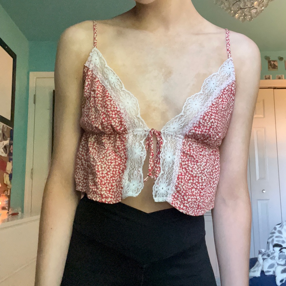 Lace flower tank top